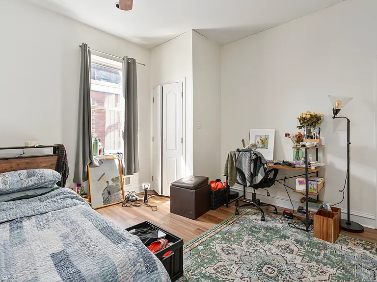 2120 E Carson St — Photo 19