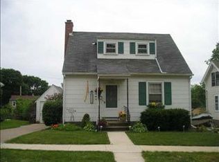 2210 W 3rd St, Dubuque, IA 52001