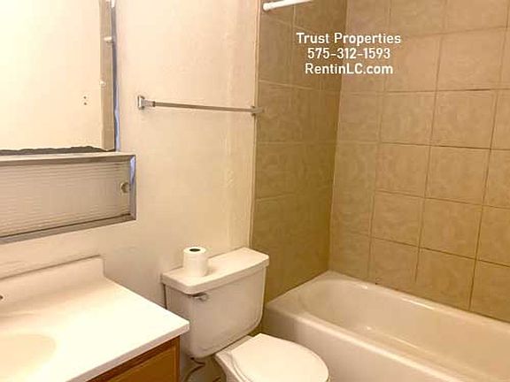 5th image of 449 Dartmouth Ave APT D