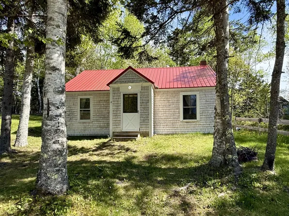 6 Meyer Street, Eastport, ME 04631