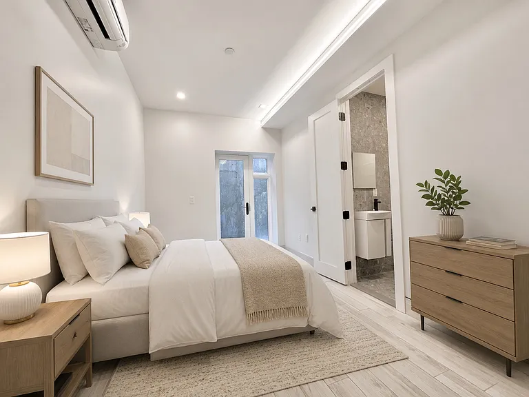 334 Evergreen Ave #1B — Photo 4