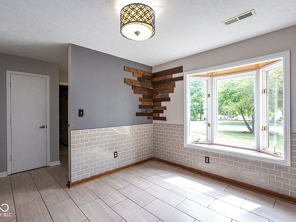 2nd image of 8362 La Habra Ln