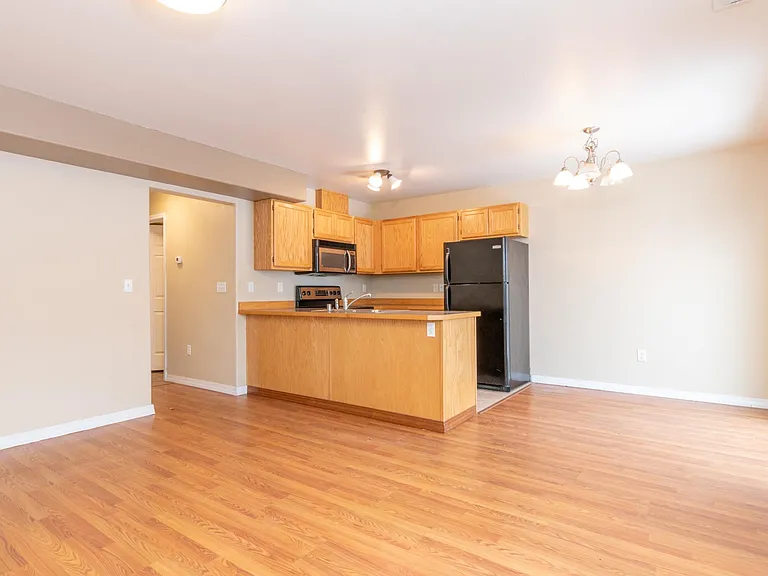 516 S Arthur St — Photo 6