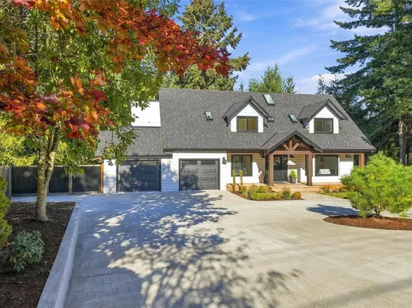 177 Sunningdale Rd E, Qualicum Beach, BC V9K 1L1