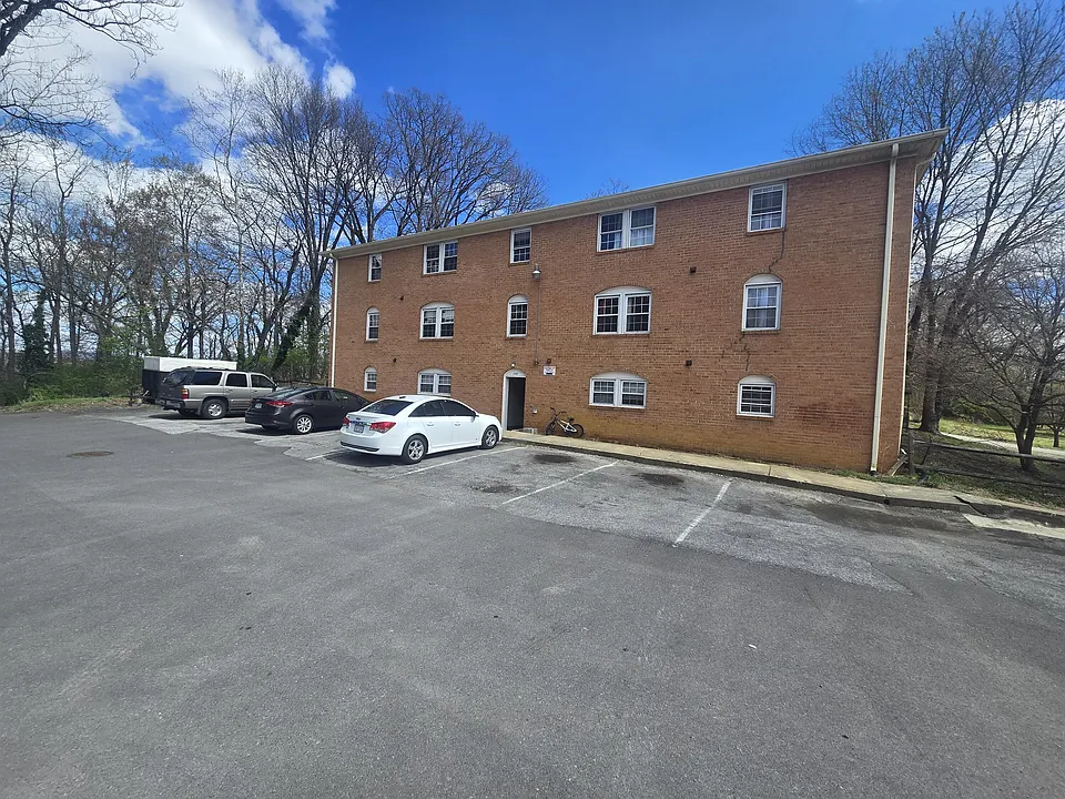 1305 Burks St SW #8
