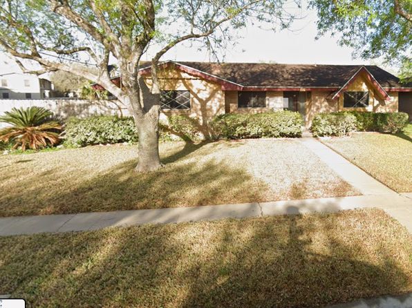 1029 Hall Ave