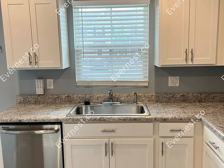 1320 Havenbrook Dr — Photo 4