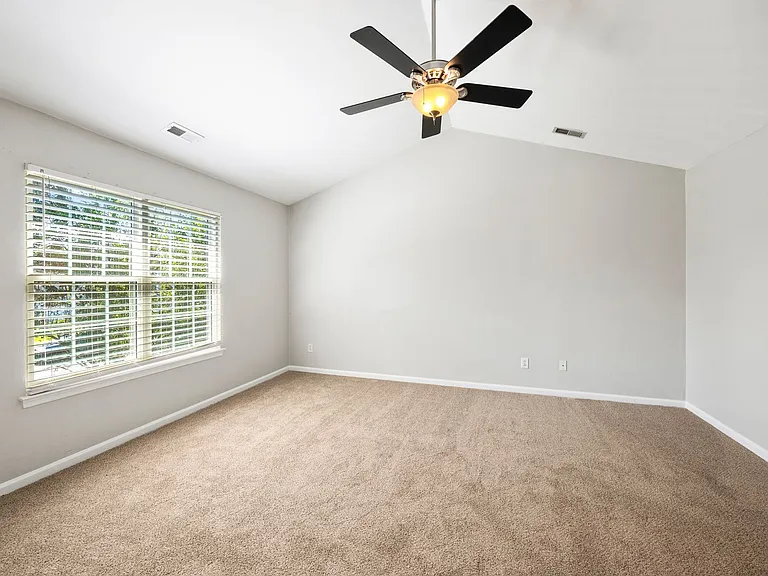 116 Hillside Ave — Photo 14