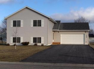 324 Homestead St, Detroit Lakes, MN 56501
