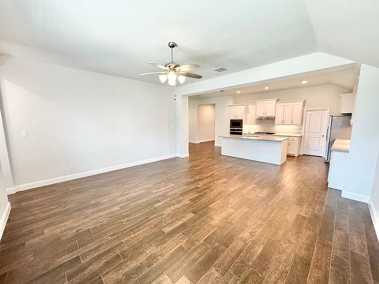 429 Cooper St — Photo 16