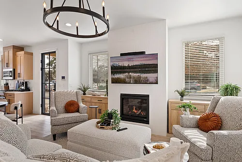 330 NE Quimby Ave #1 Photo 1