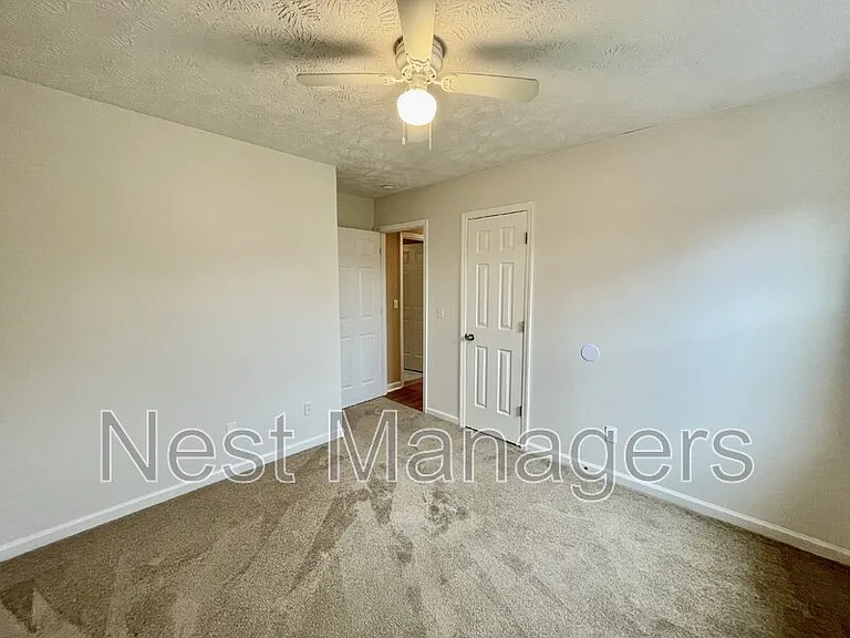 623 Daharan Dr — Photo 3