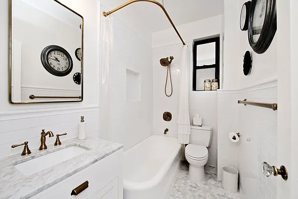 Sold by Compass | media 20