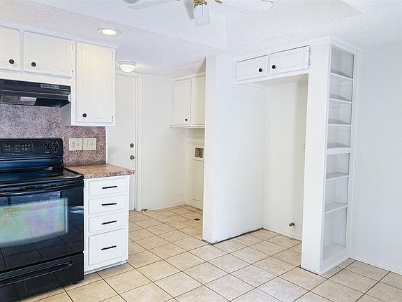 5th image of 16 Coventry Ct