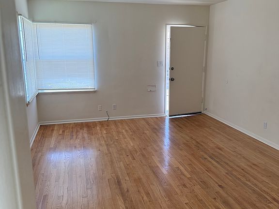 2nd image of 846 Centinela Ave APT 1