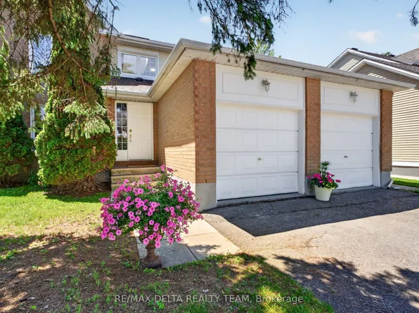 664 Thicket Way, Ottawa, ON K4A 3B1