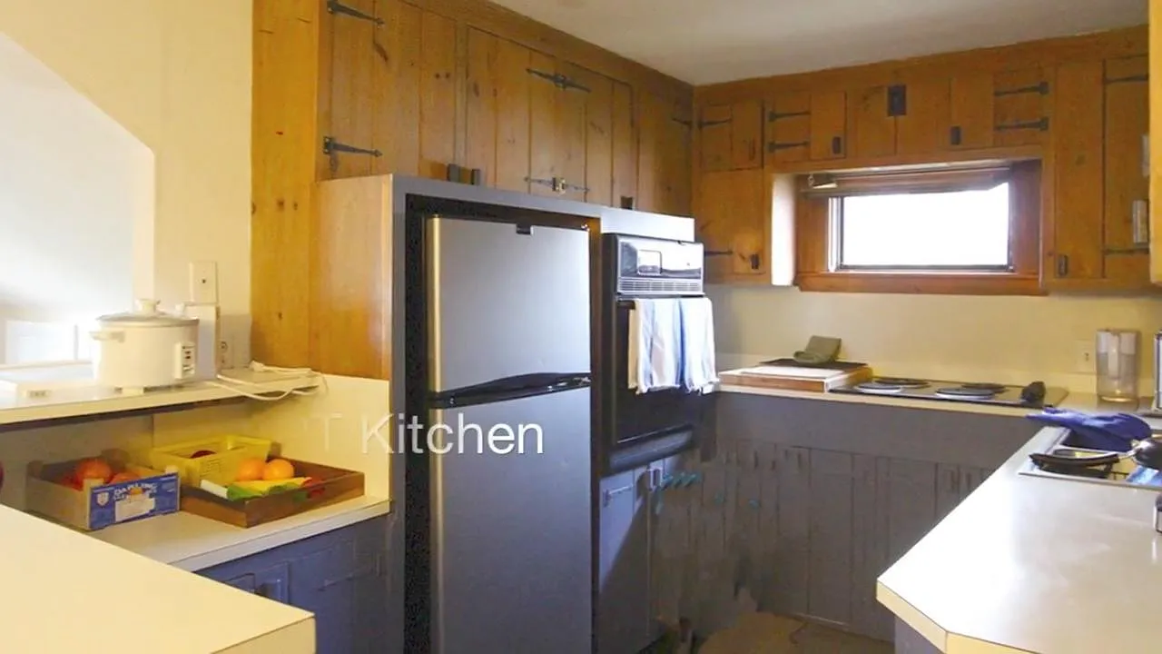 209 Hudson St — Photo 3