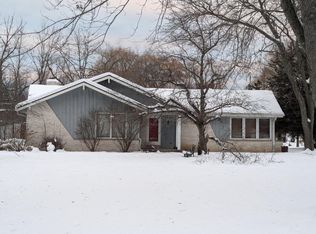 10872 North San Marino DRIVE, Mequon, WI 53092