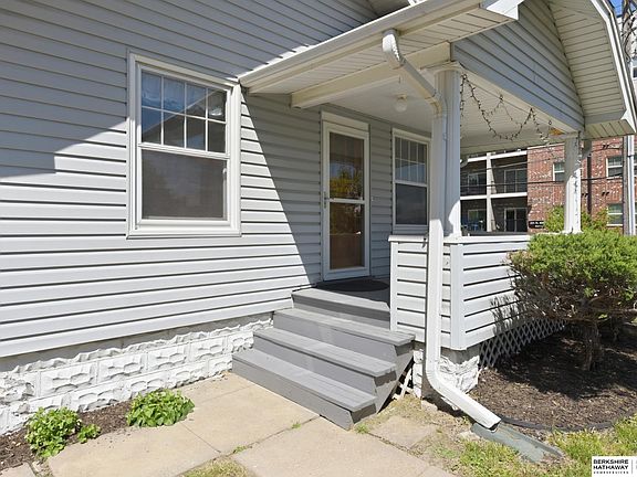 3rd image of 4602 Capitol Ave