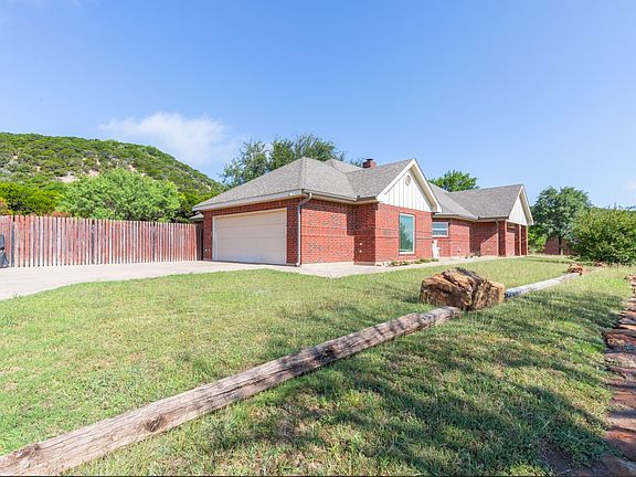 2nd image of 364 Alexandra Dr
