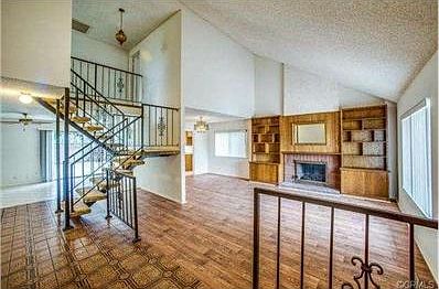 Spacious living room