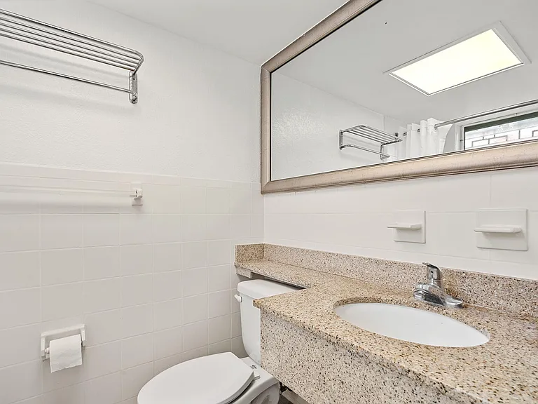 3001 N Federal Hwy #106 — Photo 7