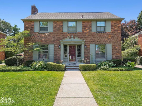 607 Lakeland St, Grosse Pointe, MI 48230