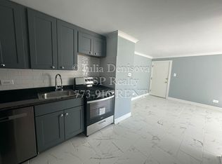 6700 N California Ave #54, Chicago, IL 60645
