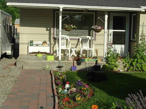 5th image of 837 Lincoln Ave