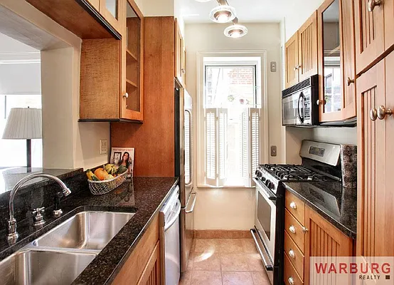 Sold by Warburg | media 14