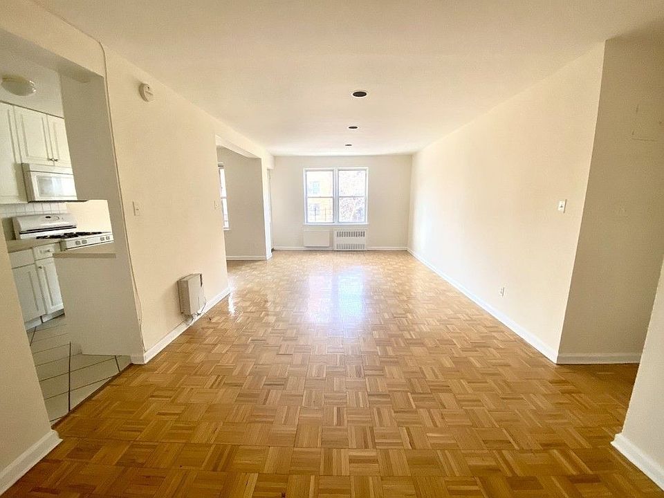 1st image of 144-10 Roosevelt Ave #5EB