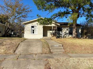 6837 Greenlee St, Fort Worth, TX 76112