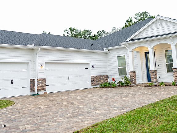 4th image of 647 OAKLAWN Court