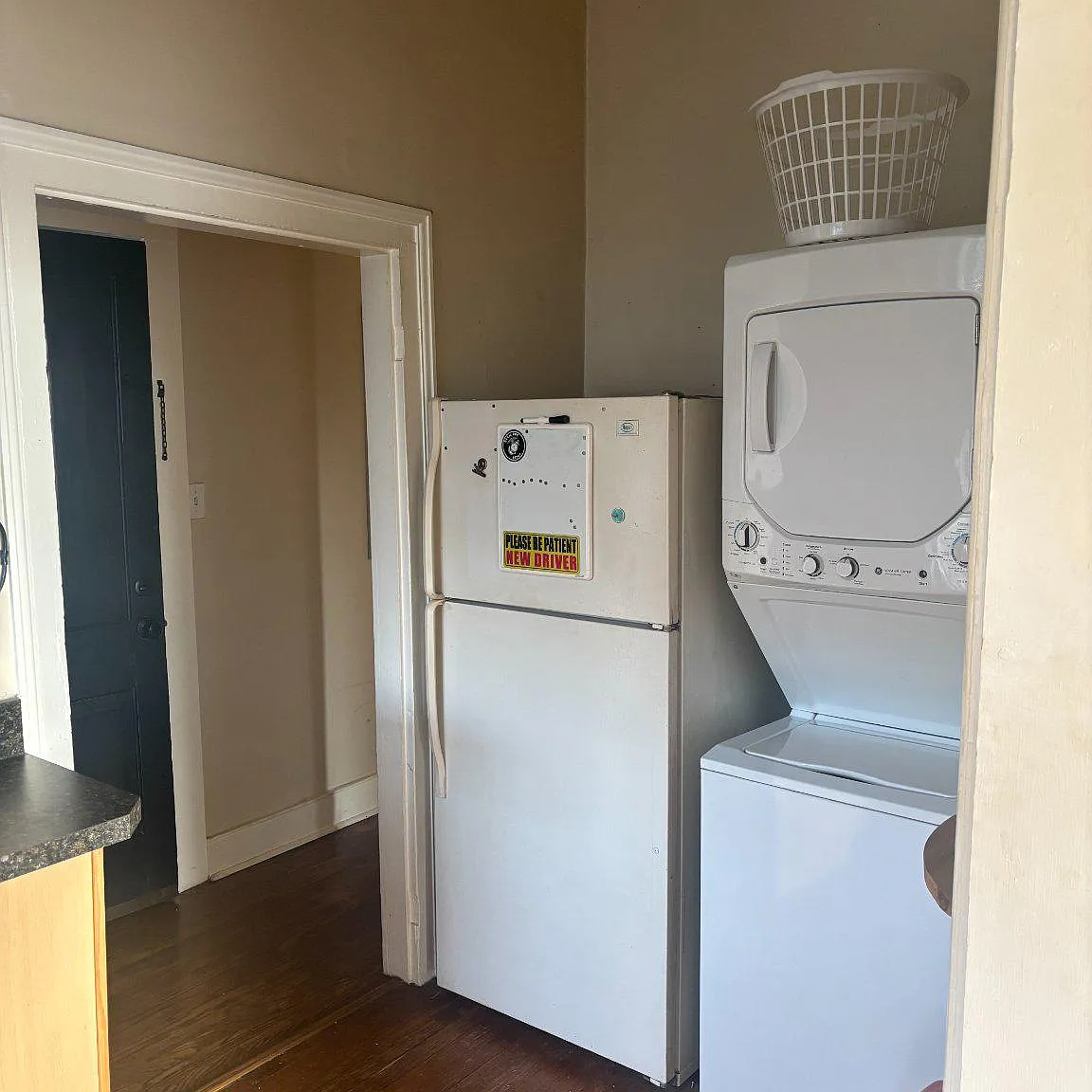 2 bed, 1.0 bath, 1000 sqft, $1,500 — Photo 3