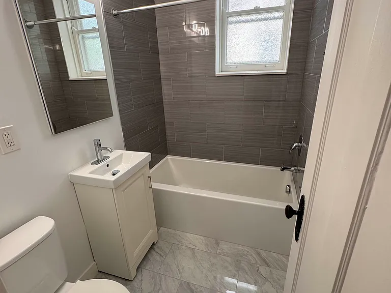 3946 N Bell Ave #BASEMENT — Photo 9