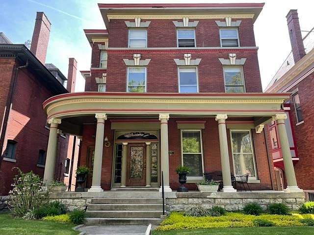 1421 Saint James Court First floor apartment