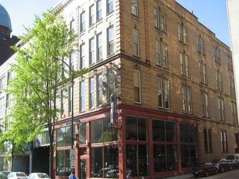 121 W Broad St — Photo 16