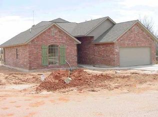 4202 Rhode Is, Edmond, OK 73013