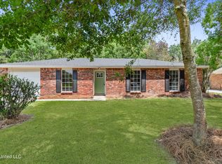 7200 Greenbriar St, Ocean Springs, MS 39564
