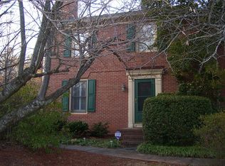 1136 Old Roswell Rd, Roswell, GA 30076