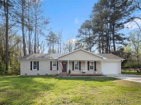 427 College Dr, Raeford, NC 28376