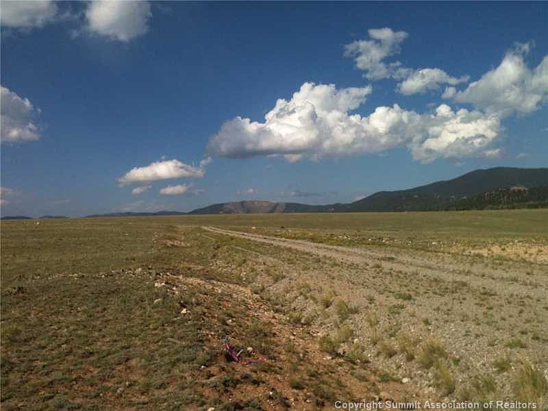2nd image of 105 Rocky Mountain Court