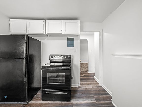 4th image of 6840 E 23rd Ave