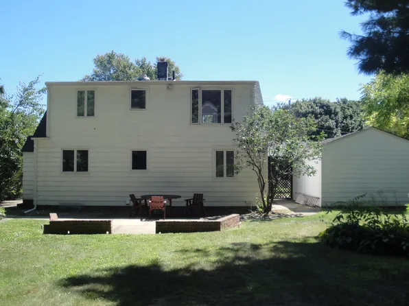 24 E 12th St, Huntington Station, NY 11746
