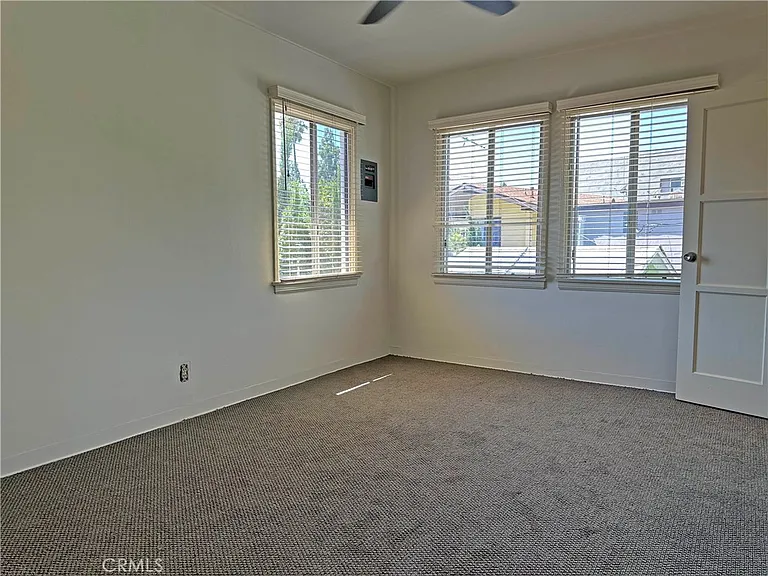 1609 E Chevy Chase Dr #1611 — Photo 12