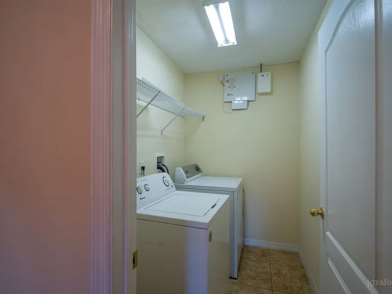 2136 Shadow Creek Dr — Photo 9