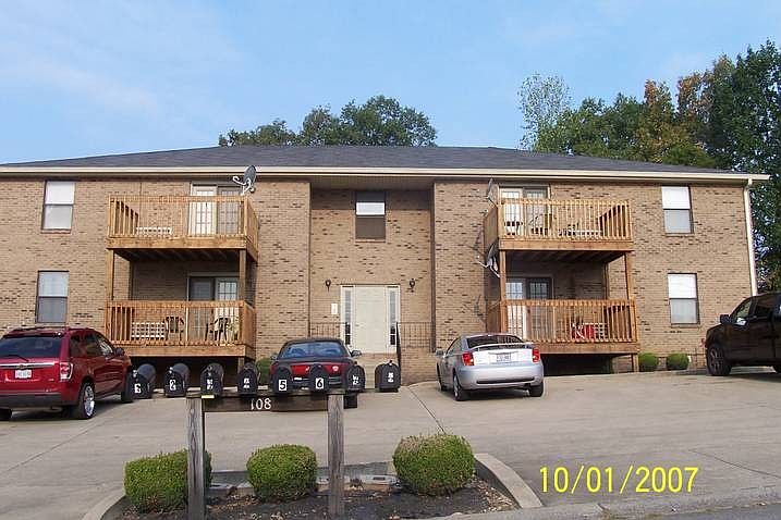 1st image of 108 Bennett Dr APT 3