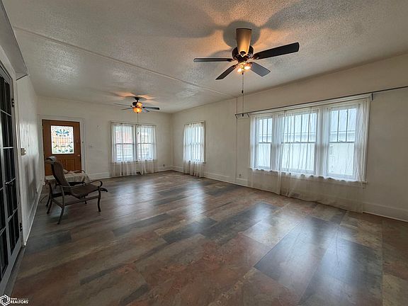 5th image of 2826 Avenue L