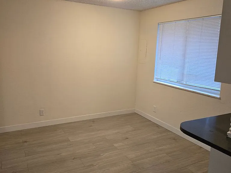 Meadow Creek Apartments — Photo 3