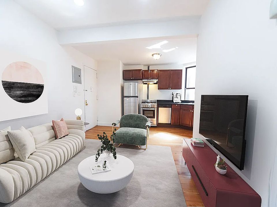 1st image of 140 Orchard St #17